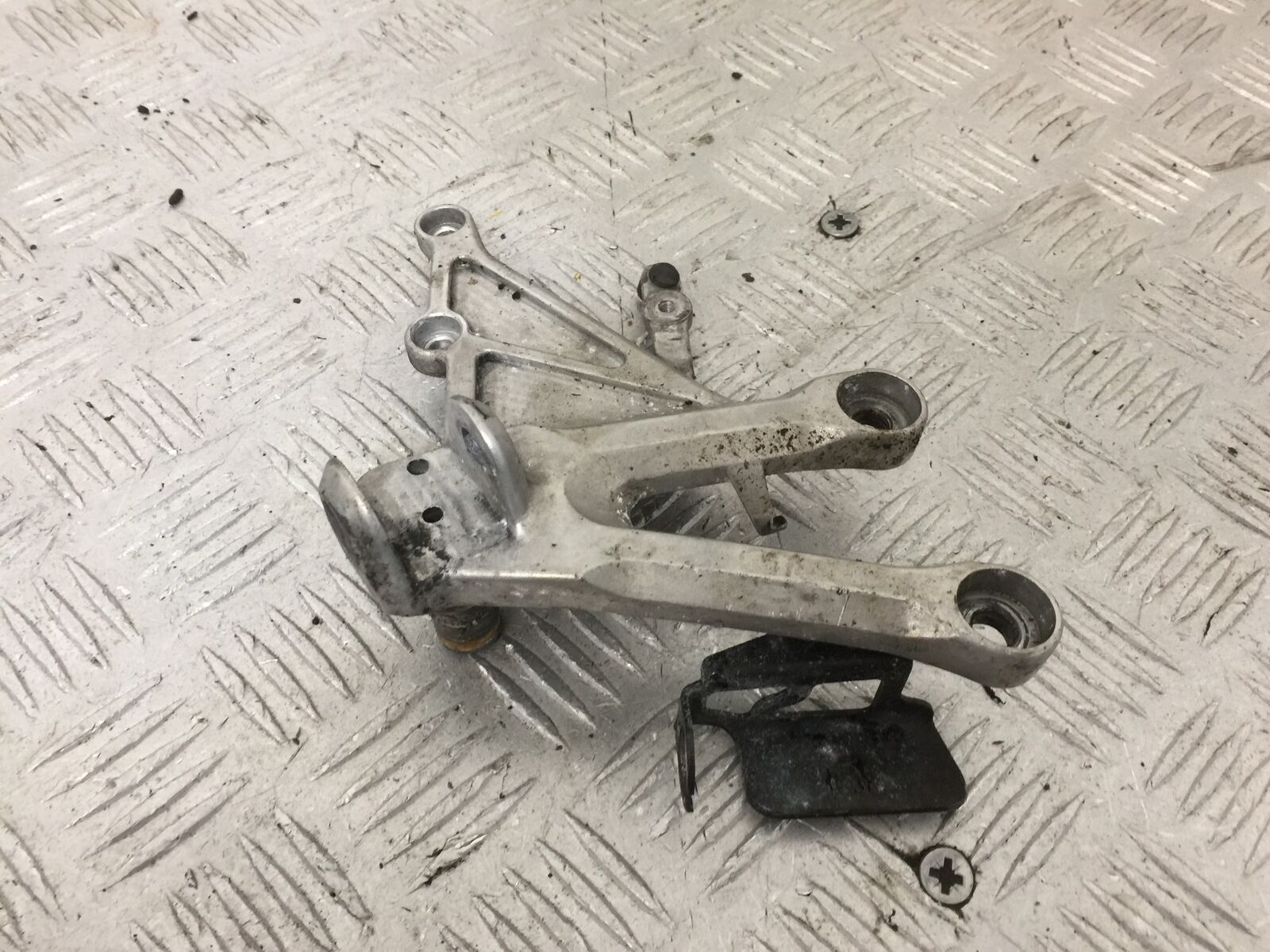HONDA CBR1000 rr FIREBLADE FRONT RIGHT HANGER   YEAR 2004  (STOCK 853)