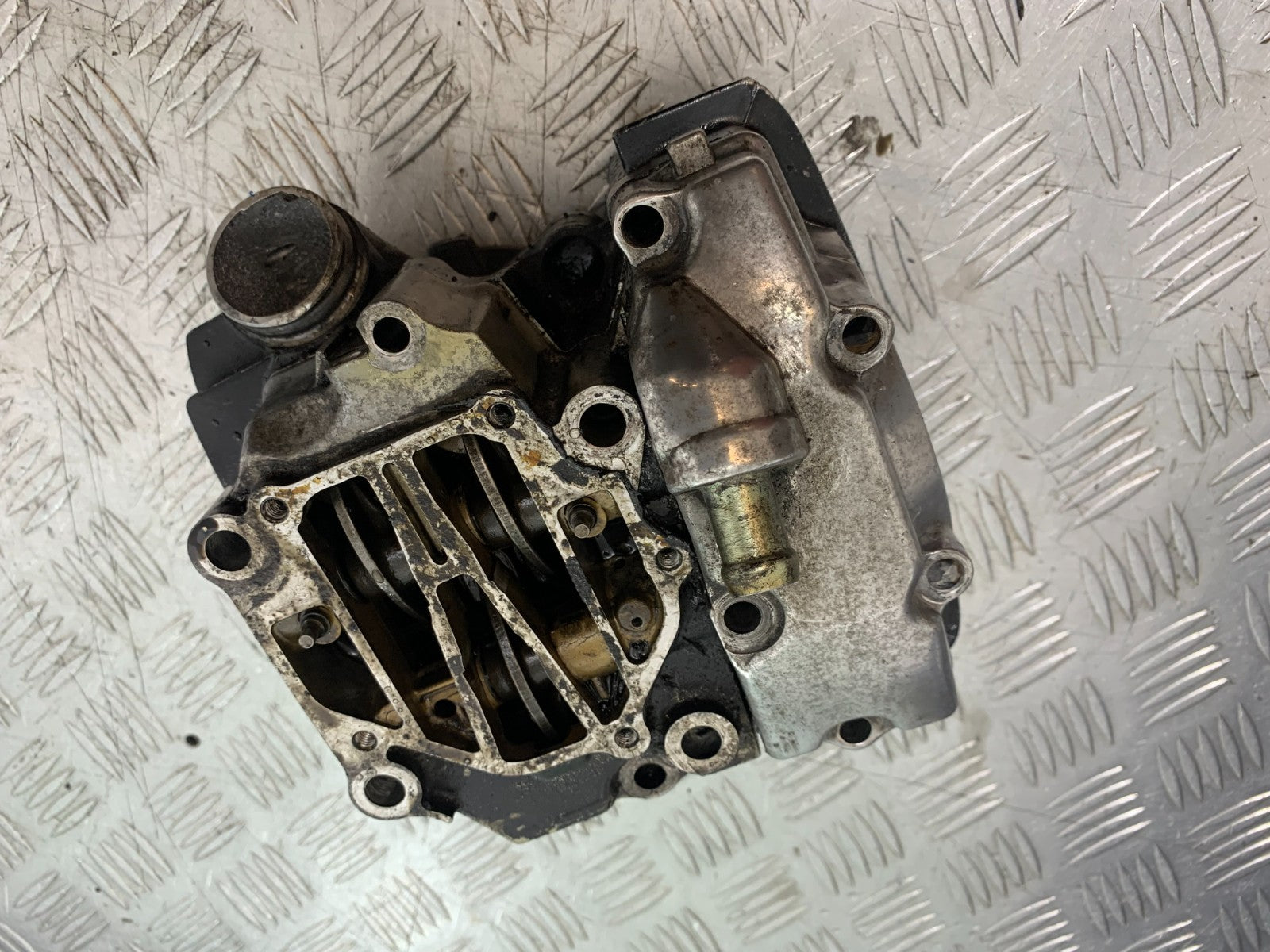 HONDA VT700 VT 700 SHADOW REAR CYLINDER HEAD YEAR 1984-85 (CMB1328)