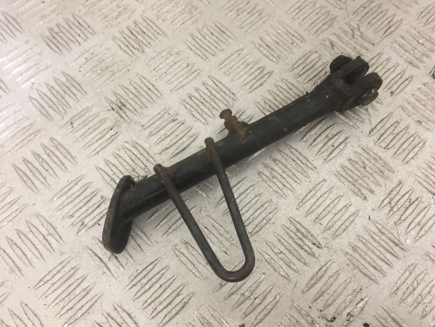 HONDA PANTHEON FES 125 SIDE STAND  YEAR 2003-2007 (STOCK 827)