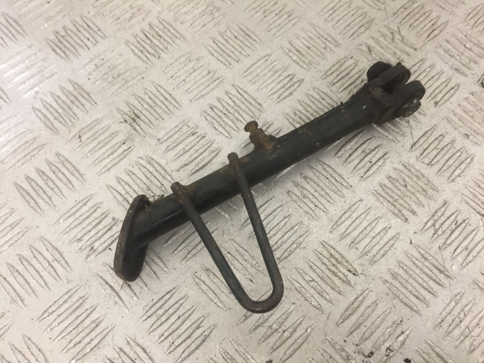 HONDA PANTHEON FES 125 SIDE STAND  YEAR 2003-2007 (STOCK 827)