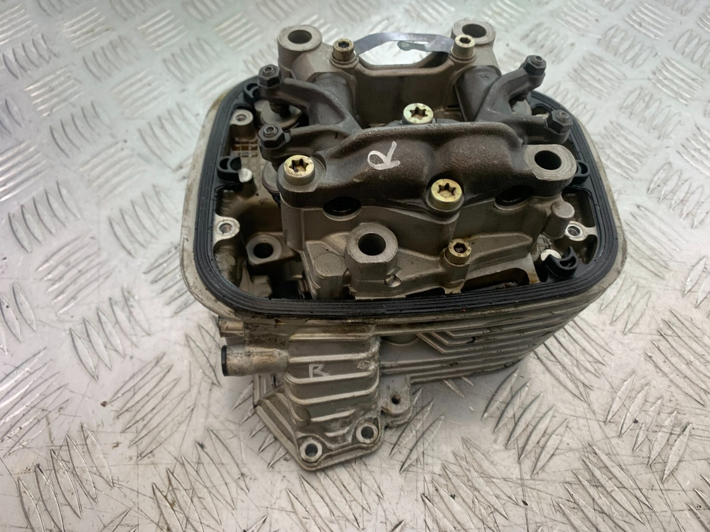 BMW R1100 RT R 1100 RT RIGHT CYLINDER HEAD   YEAR 1996-2001 (CMB1095)