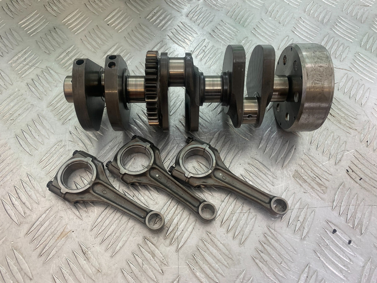 MV AGUSTA 800 F3 CRANKSHAFT AND RODS   YEAR 2013-2016 (CMB1152)