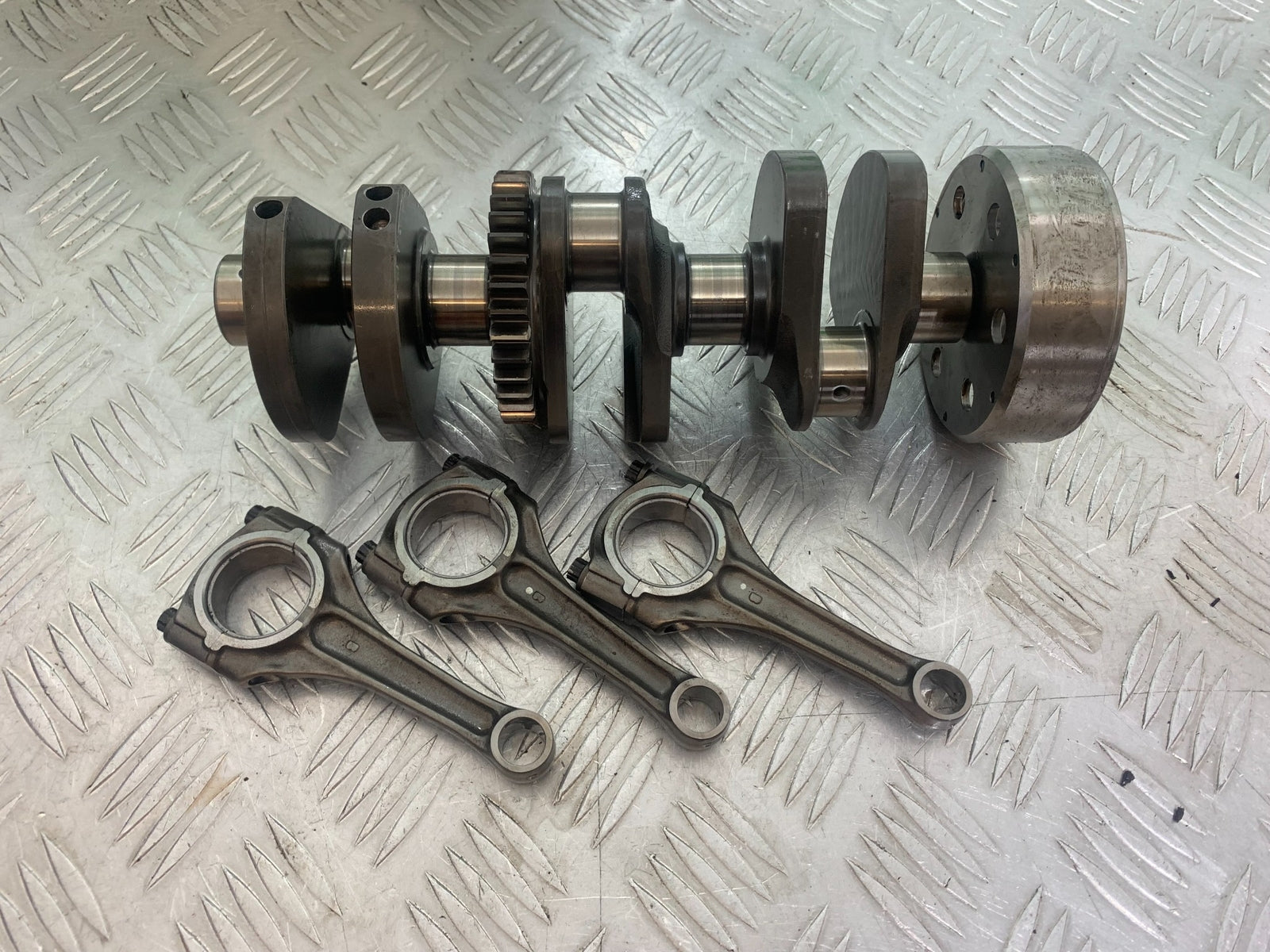 MV AGUSTA 800 F3 CRANKSHAFT AND RODS   YEAR 2013-2016 (CMB1152)