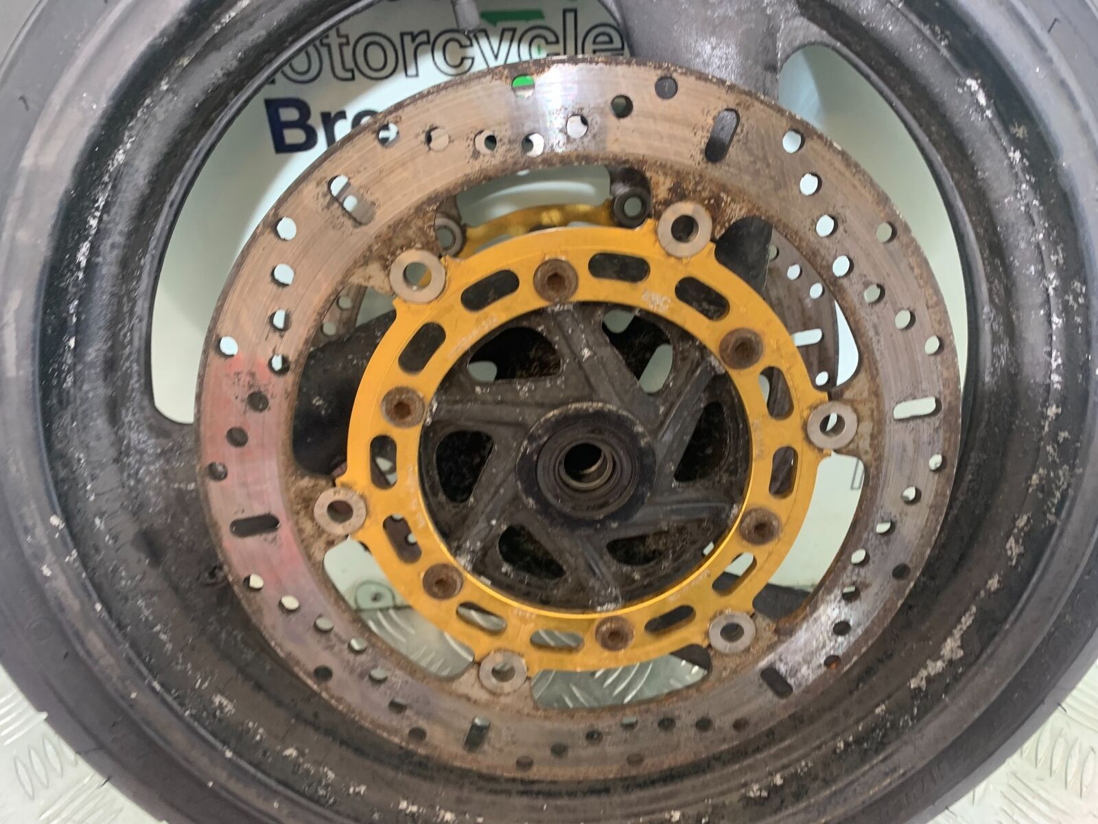 YAMAHA YZF600 YZF 600 THUNDERCAT FRONT WHEEL AND DISCS  1996-2003 CMB1134)