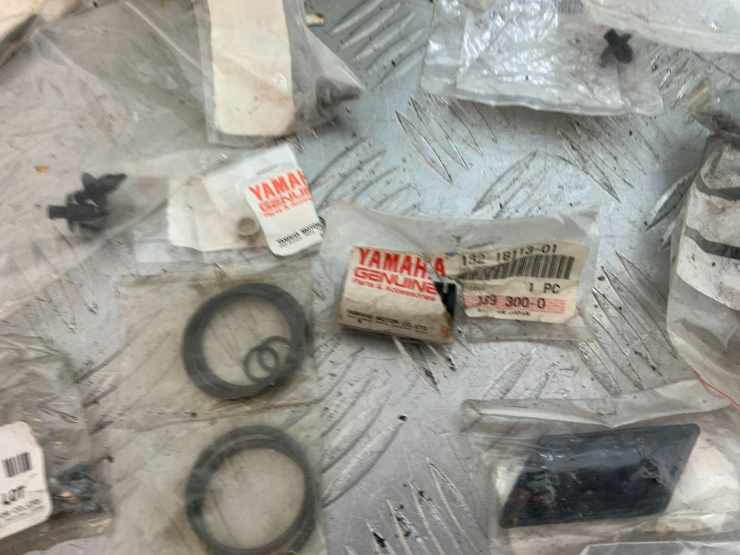 YAMAHA FJ1100 FJ 1100  JOB LOT  YEAR 1984-85 (CMB1101)