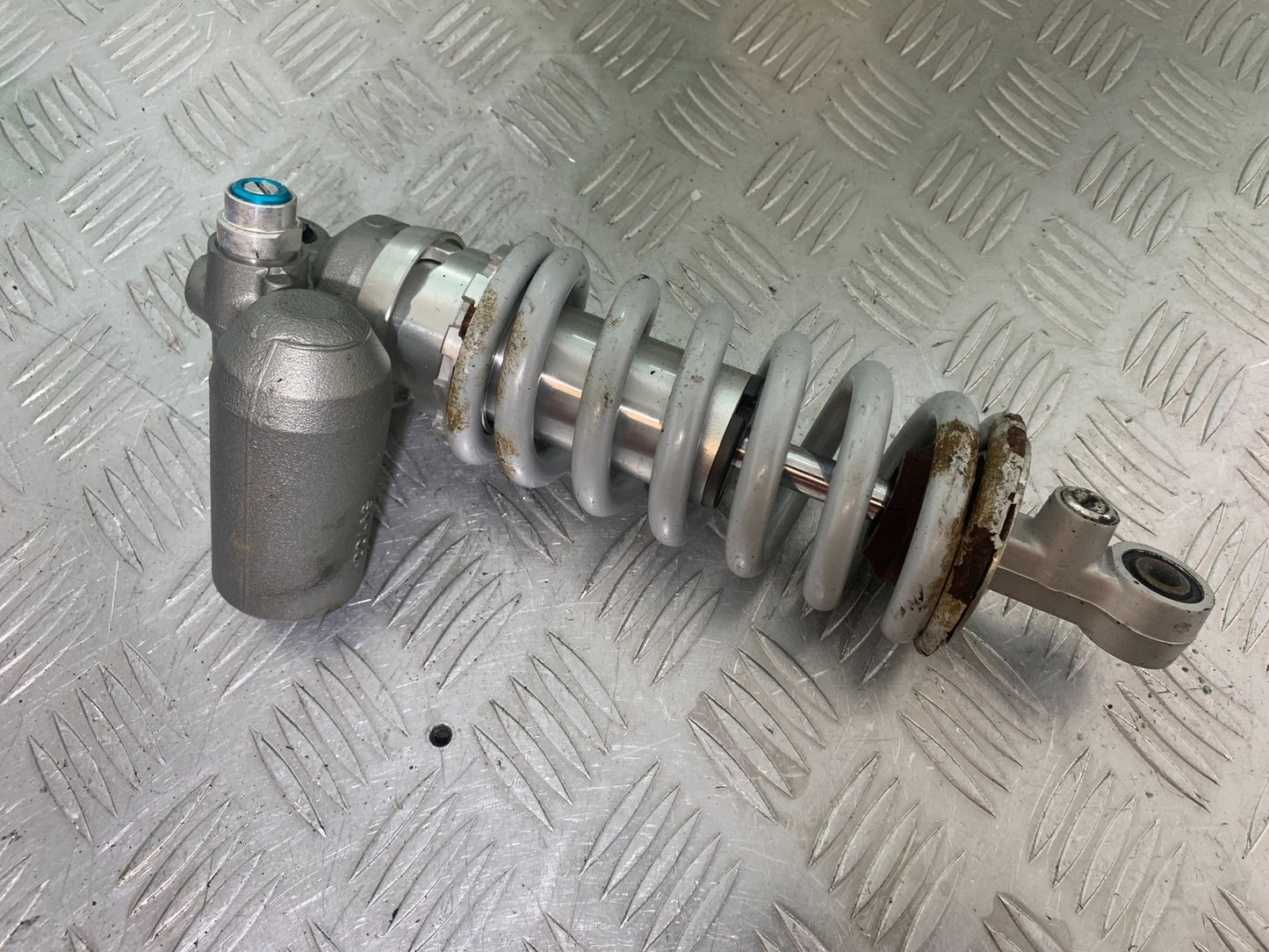 YAMAHA YZF R1 REAR SHOCK (K-TECH SPRING)   YEAR 2004-2006 (CMB1155)