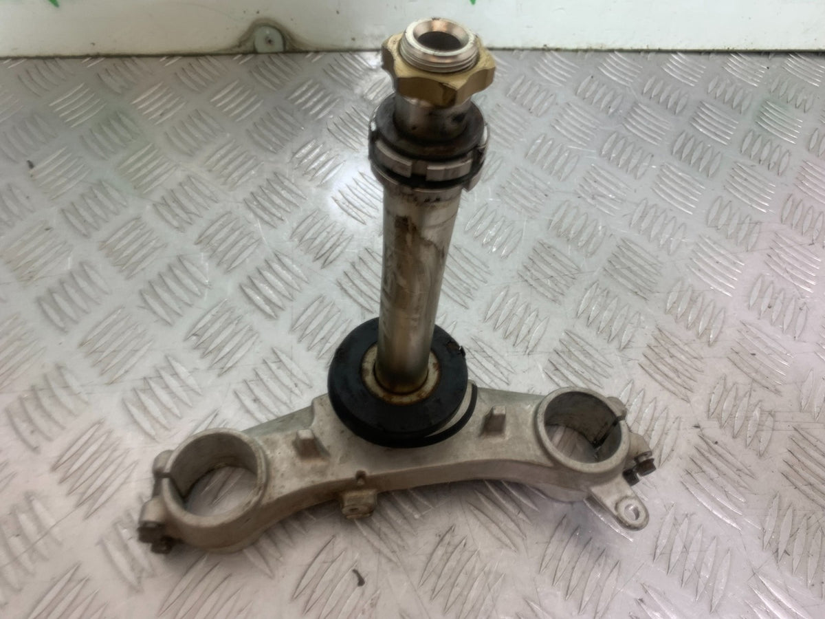 SUZUKI GSXR600 GSXR 600 K1 K2 K3 BOTTOM YOKE 1999-03 (CMB1284)