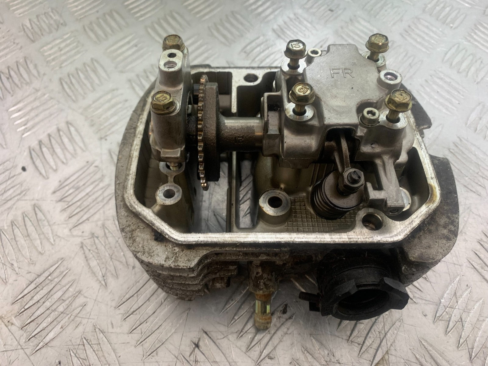 HONDA XL125 VARADERO FRONT CYLINDER HEAD AND CAMSHAFT  YEAR 2001-2006  (CMB1210)