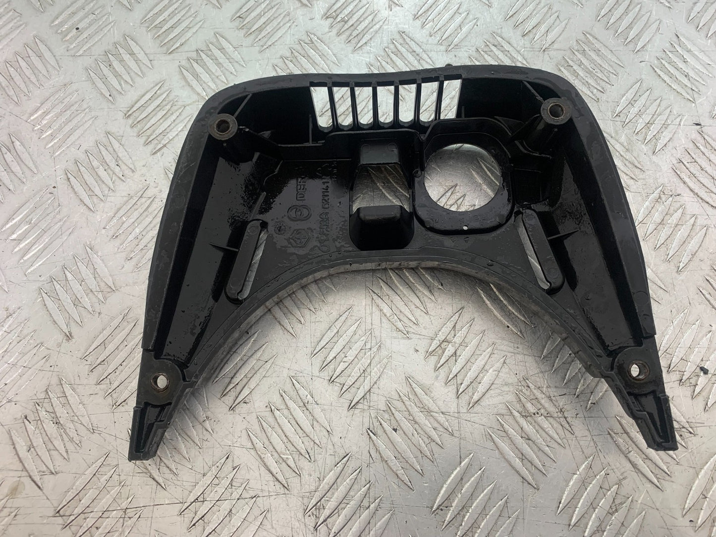 PIAGGIO VESPA GTS 125 PETROL CAP INFILL COVER YEAR 2009-14 (CMB1261)