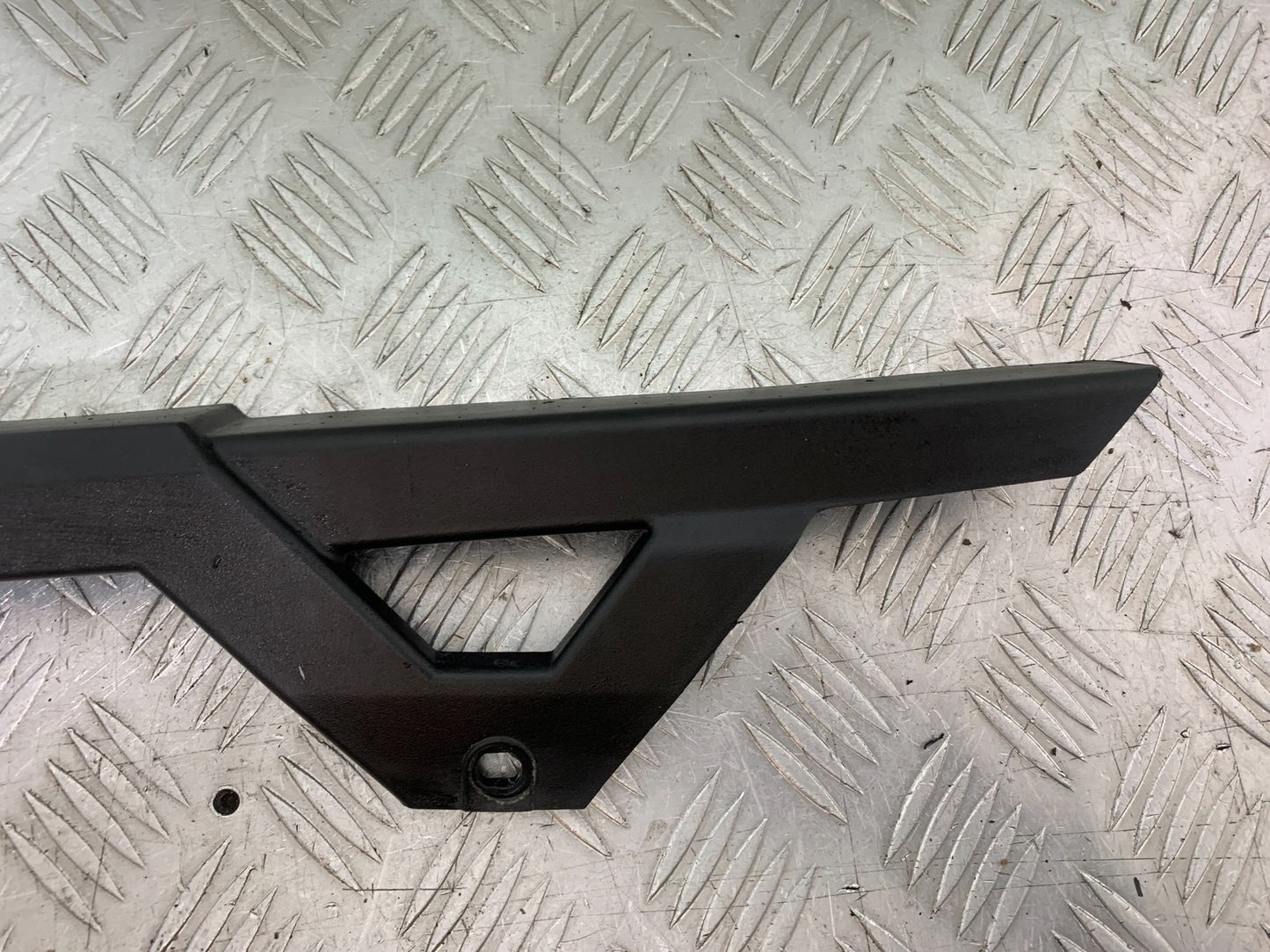 ROYAL ENFIELD HIMALAYAN 411 CHAIN GUARD   YEAR 2018-2023 (CMB1279)