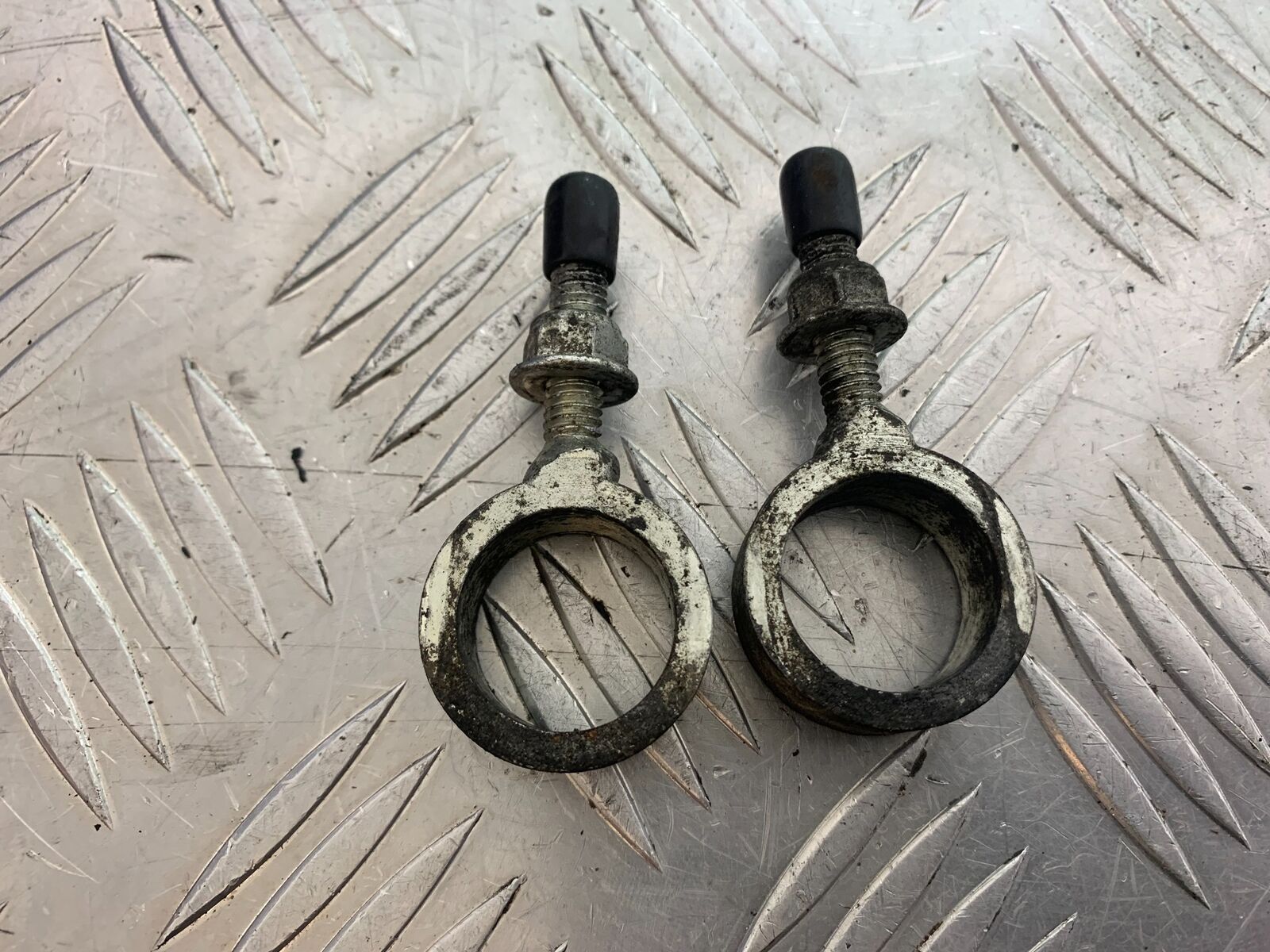 HARLEY DAVIDSON XL883 N IROD CHAIN ADJUSTERS   YEAR 2020  (CMB1116)