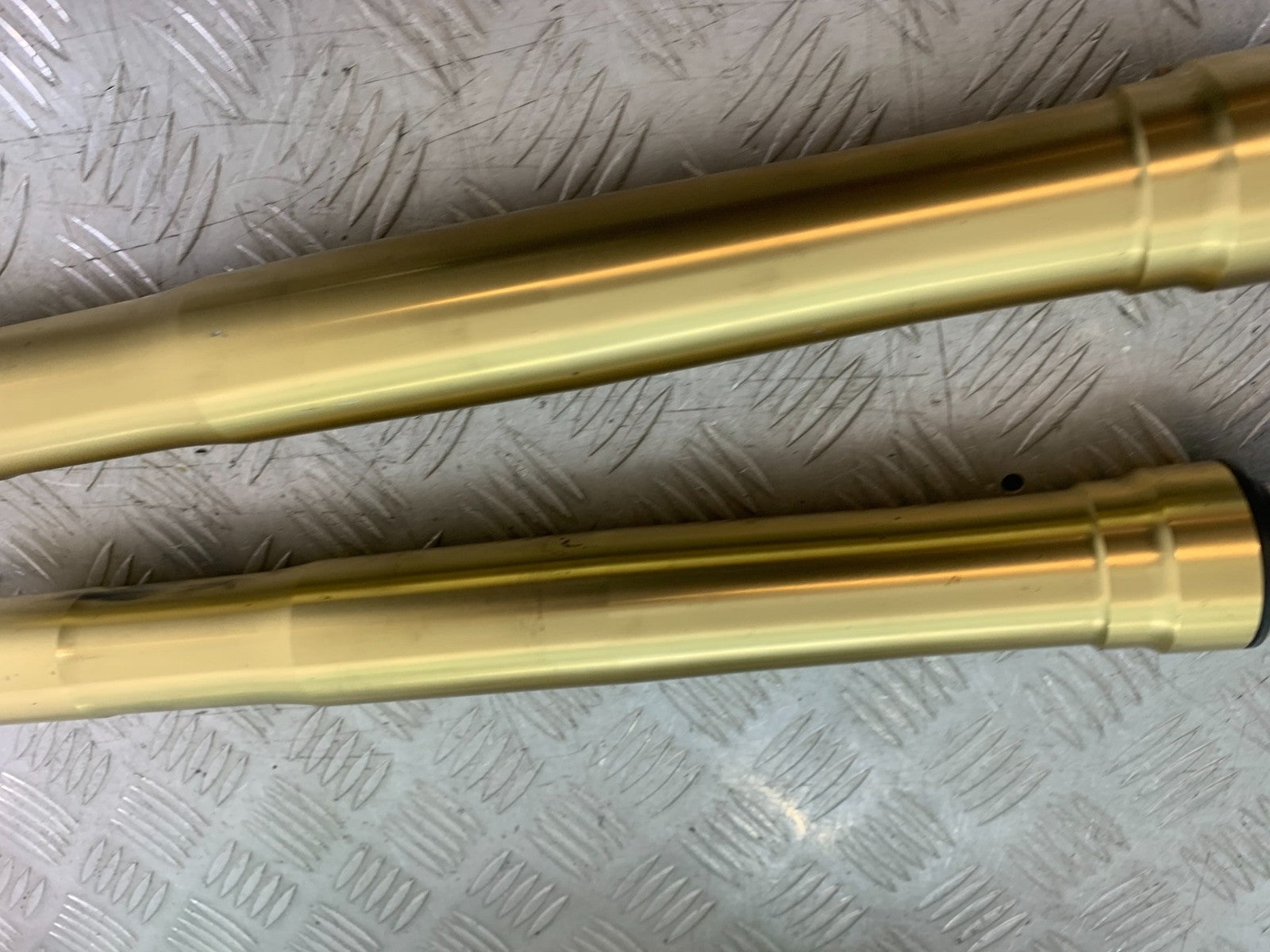 TRIUMPH 1050 SPEED TRIPLE FORKS YEAR 2005-2007 (CMB1322)