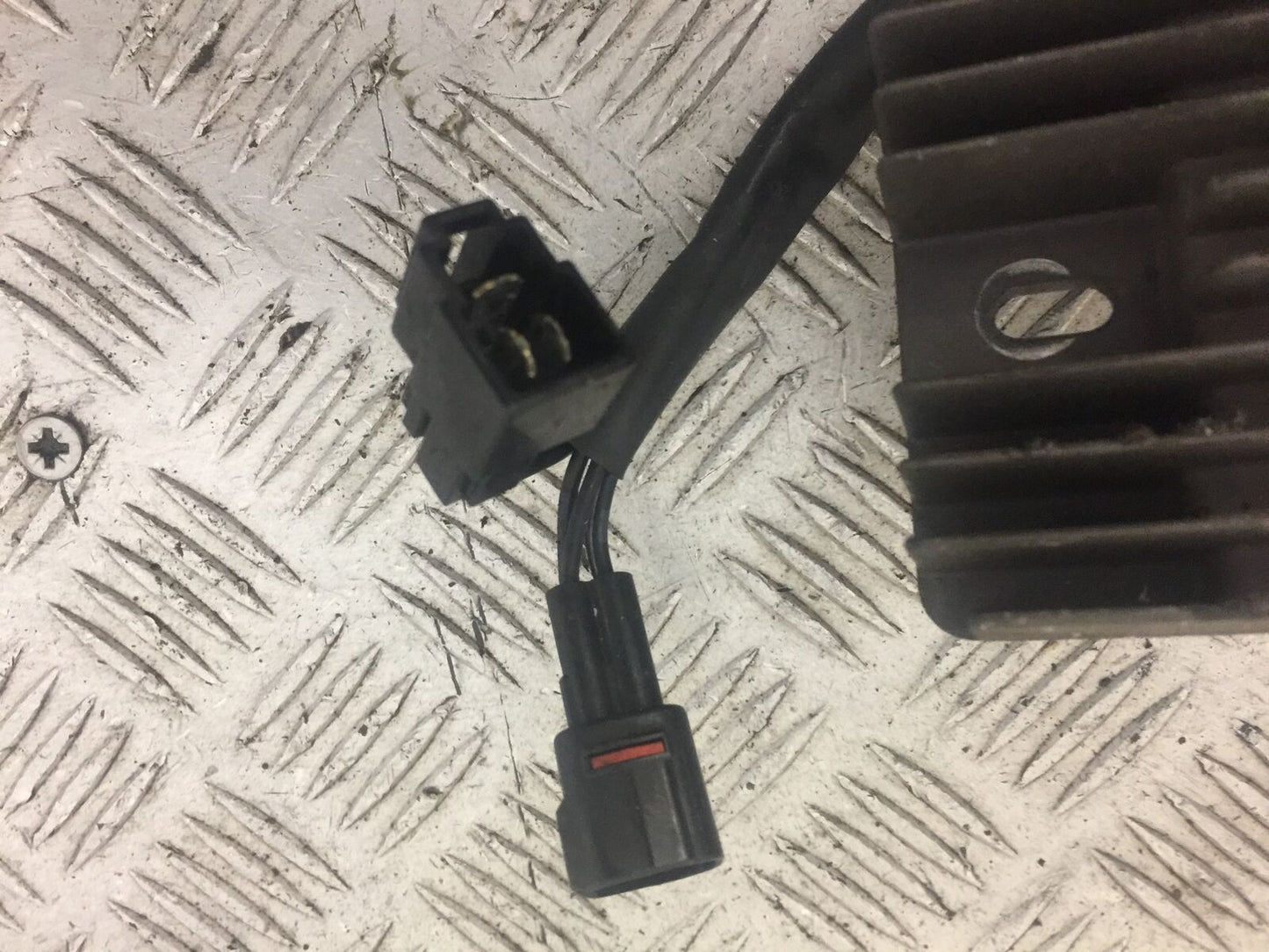 SUZUKI DL 650 V-STROM REGULATOR  YEAR 2017 (STOCK 638)