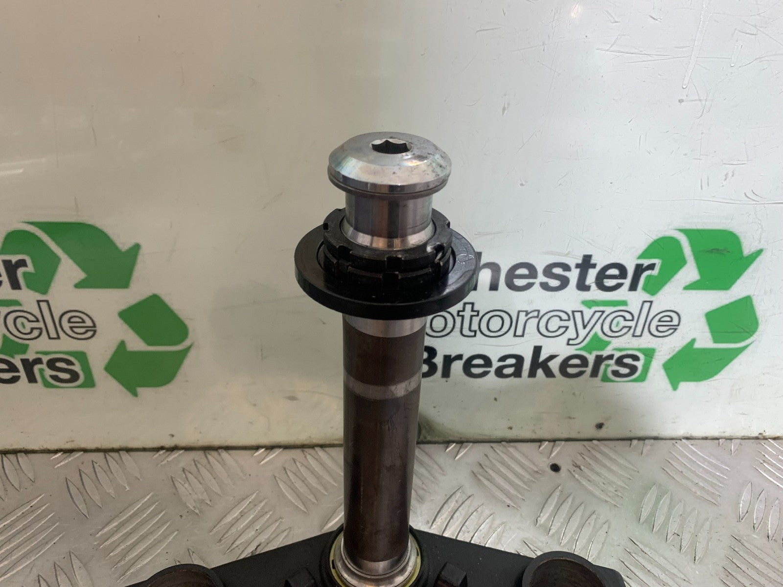 KAWASAKI ER6 N BOTTOM YOKE  YEAR 2012-2017 (CMB1324)