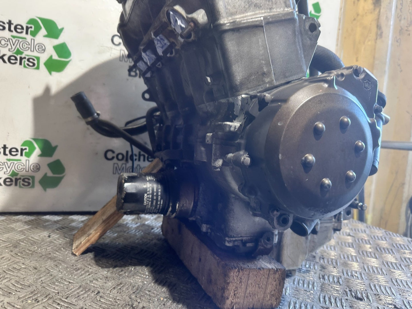 KAWASAKI ZX9R ZX9 E1 E2 ENGINE YEAR 2000-01  (CMB1171)