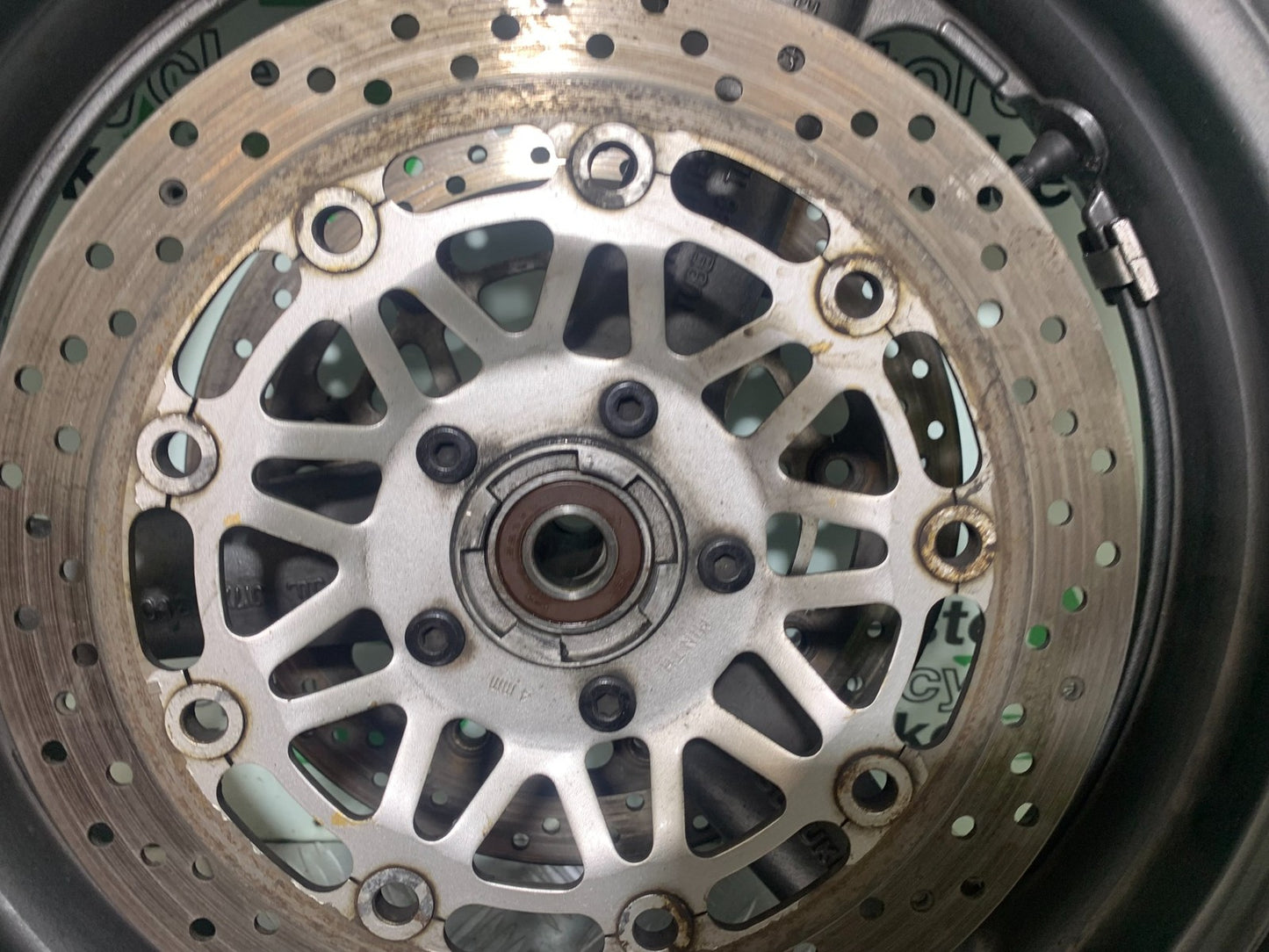 SUZUKI GSX750 INAZUMA FRONT WHEEL  YEAR 1998-2003 (CMB1308)