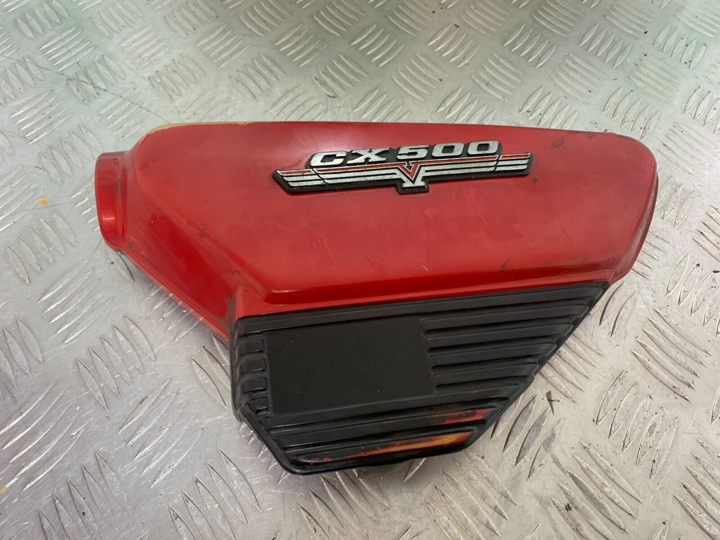 HONDA CX500 CX 500 LEFT SEAT PANEL YEAR 1980 (CMB1131)