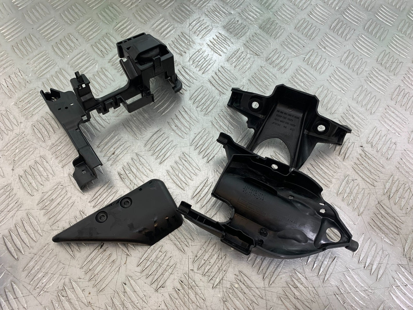 KTM DUKE 125 INFILL PANELS  YEAR 2017-2022 (CMB1274)