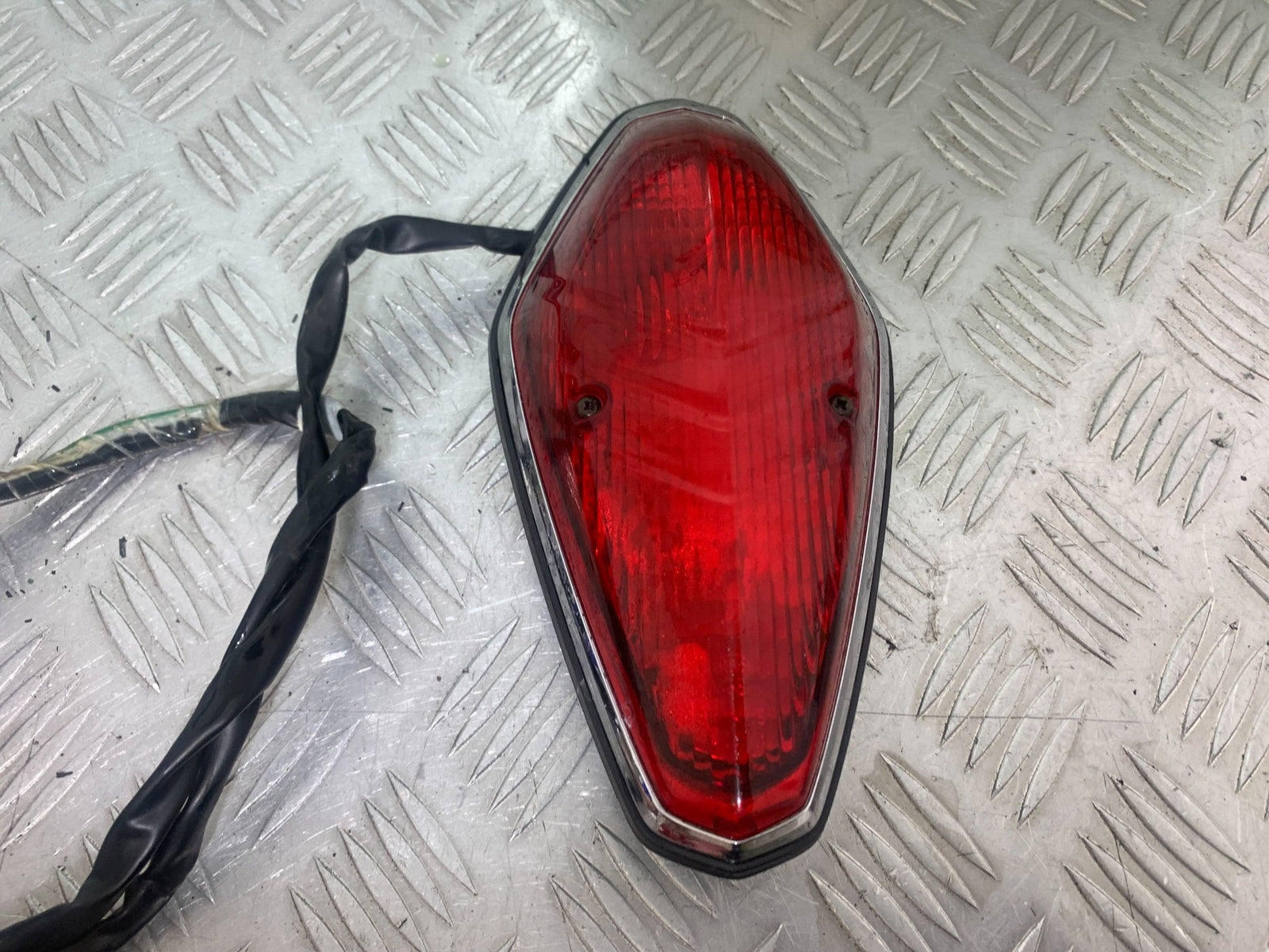HONDA VTX1300 S-6 REAR LIGHT  YEAR 2004-09 (CMB1159)