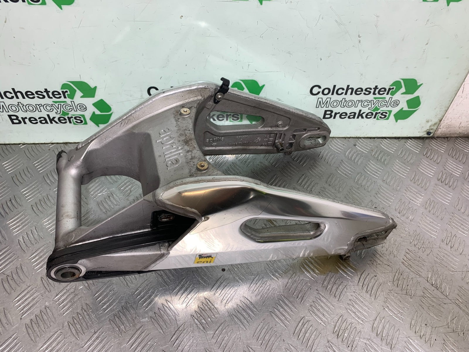 APRILIA TUONO 1000 V4R SWINGARM YEAR 2011-13  (CMB1316)