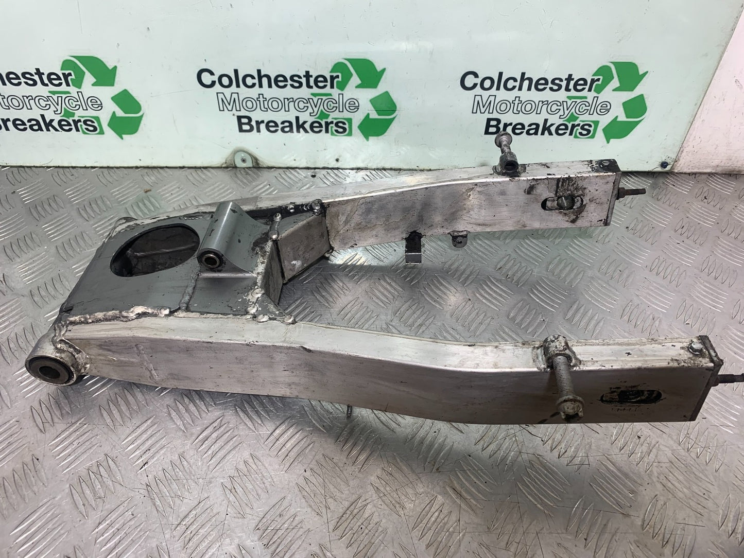 KAWASAKI ZX6R ZX6 F SWINGARM   YEAR 1995-1997 (CMB1169)