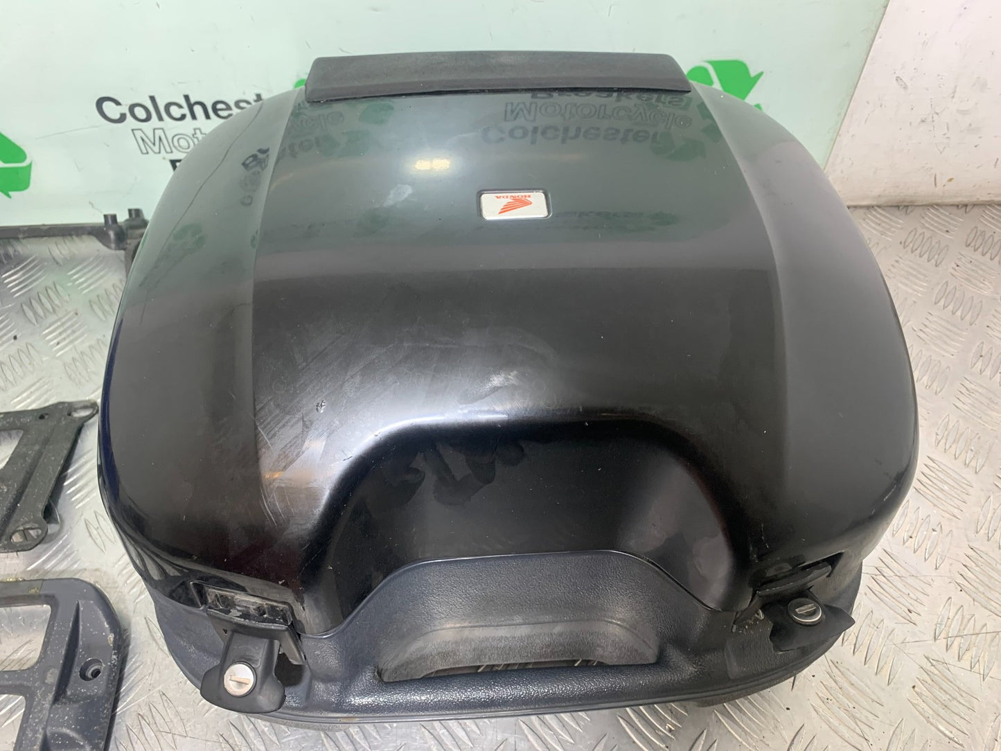 HONDA ST1100 PAN EUROPEAN HONDA TOP BOX AND RACK  YEAR 1993-2001 (CMB1195)
