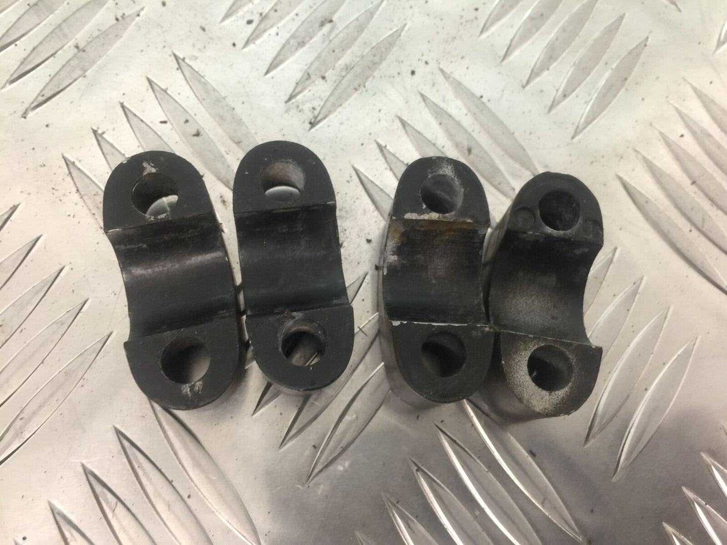 MUTT MONGREL 125 HANDLEBAR CLAMPS  YEAR 2016-2020 (STOCK 910)