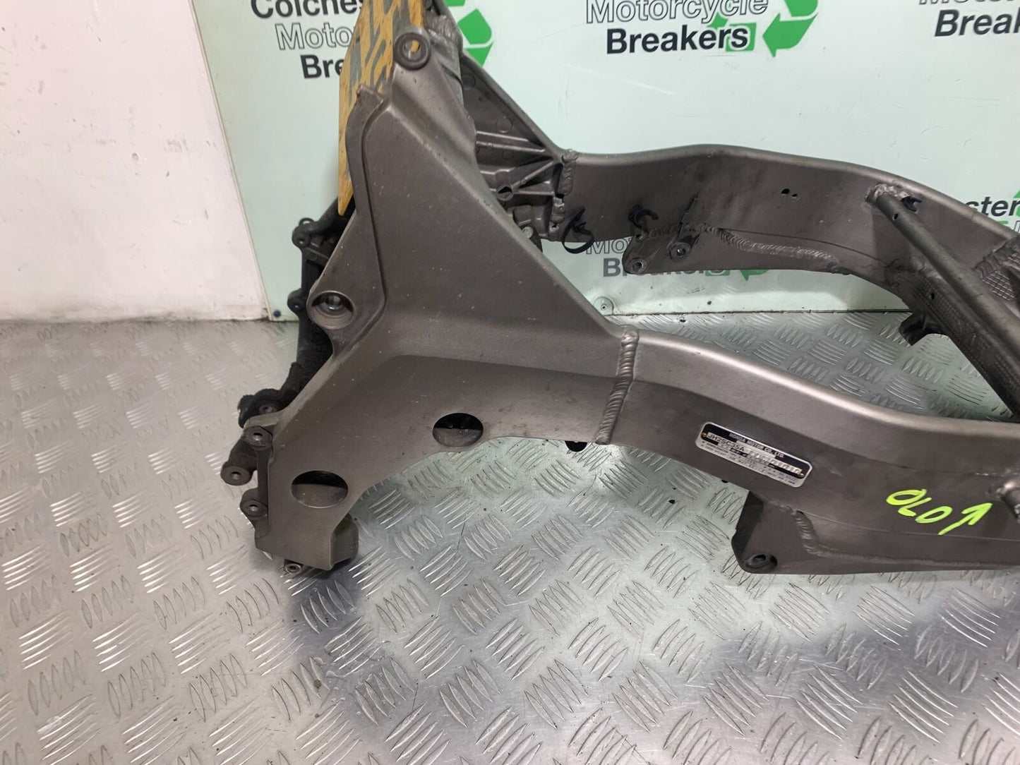 HONDA CBR1100 BLACKBIRD FRAME REG LOG BOOK  YEAR 1999-2005 (CMB1103)