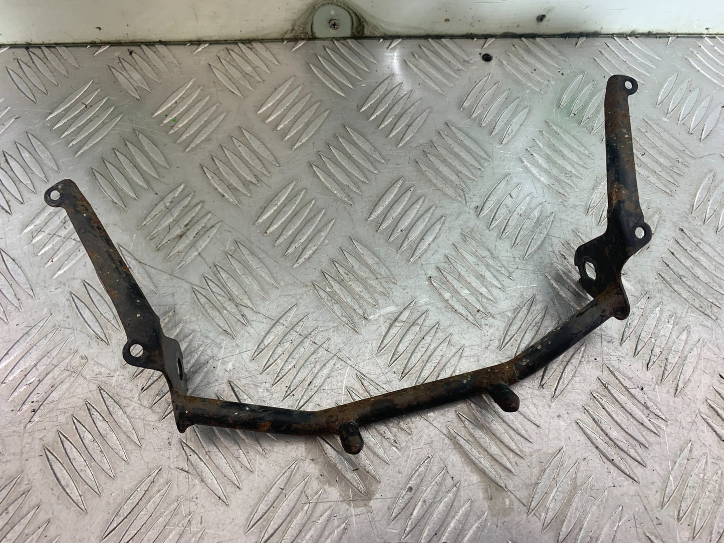 HONDA CBF125 CBF 125 FRONT INDICATOR BRACKET  YEAR 2009-14  (CMB1172)