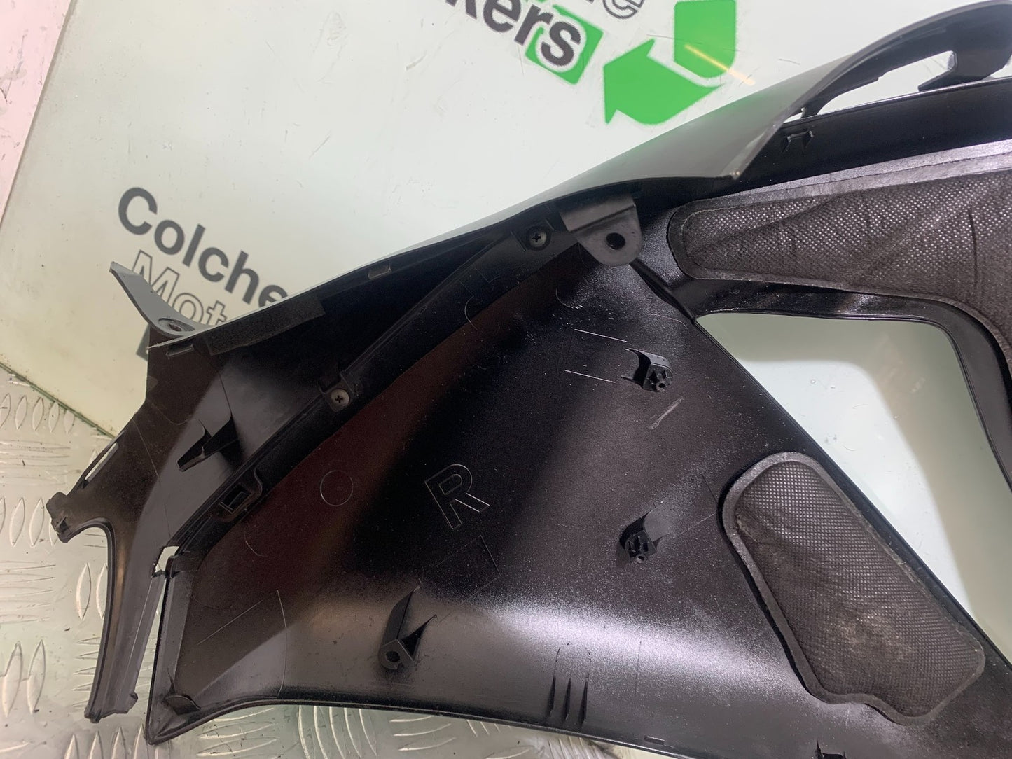 HONDA CBR1000 RR CBR1000RR FIREBLADE RIGHT FAIRING PANEL 2008-2011 (CMB1179)