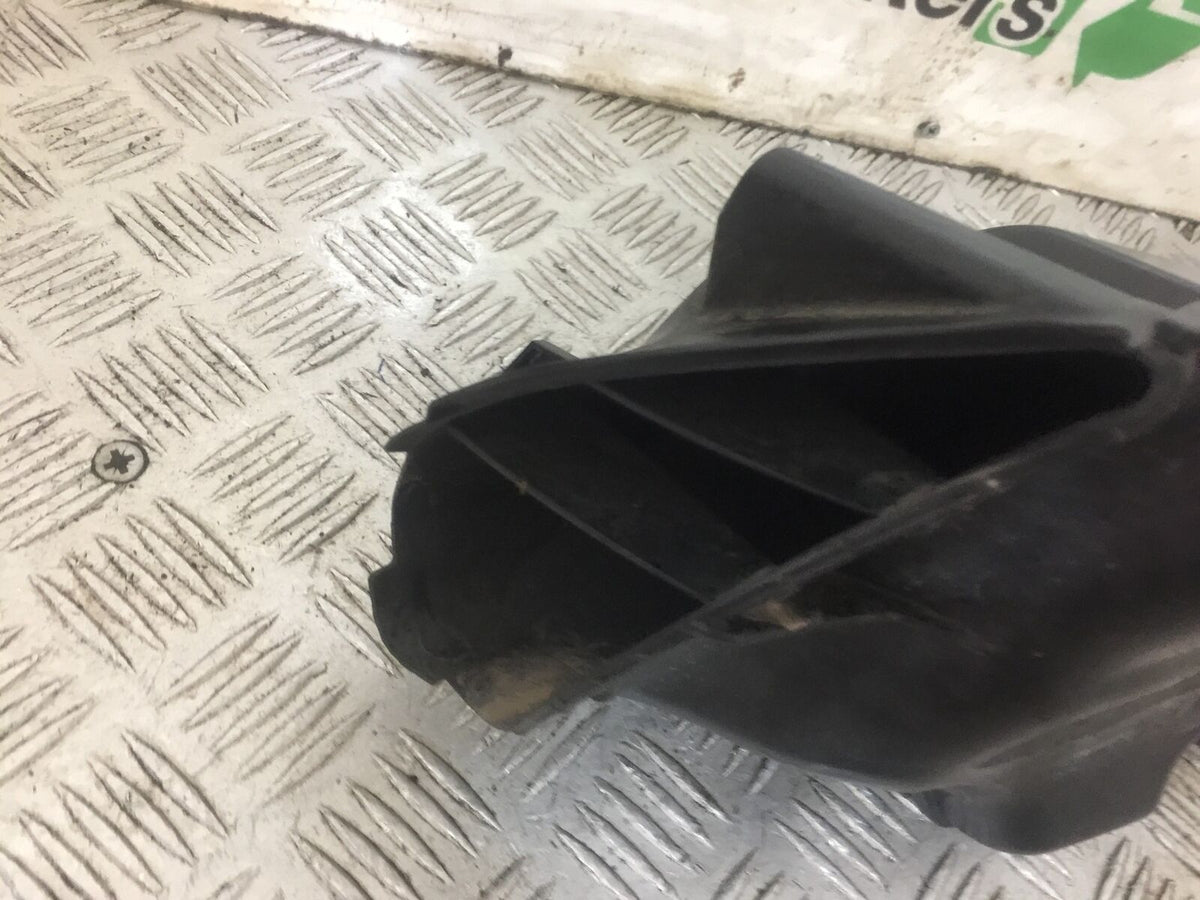 SUZUKI GSXR 600 L1-L8 LEFT AIR TUBE YEAR 2011-2017 (STOCK 728)