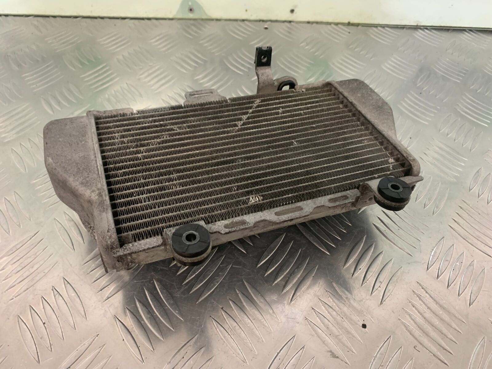 HONDA CRF1000 (DCT) AFRICA TWIN  LEFT RADIATOR   YEAR 2019 (STOCK 962)