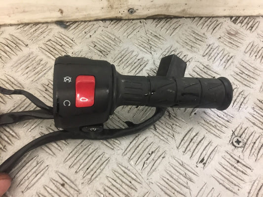 KAWASAKI Z400 Z 400 RIGHT SWITCH GEAR  YEAR 2019  (STOCK 672)