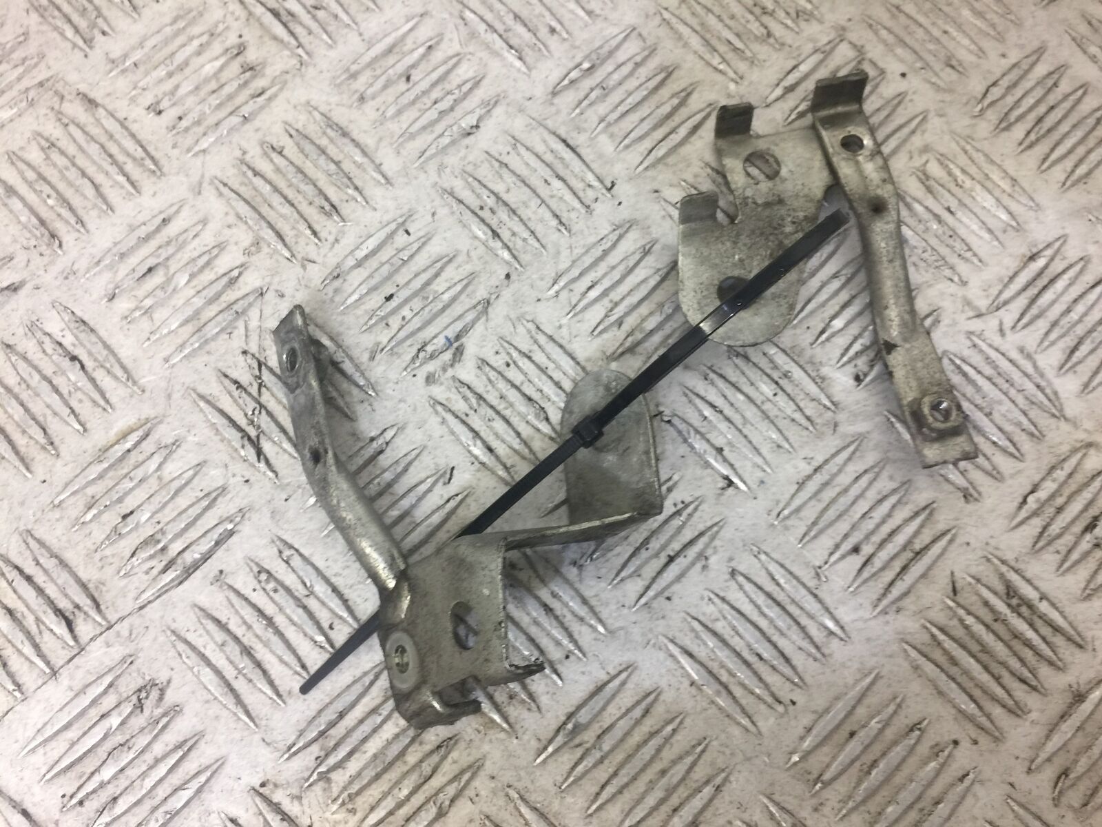 HONDA CBR900 FIREBLADE FAIRING BRACKETS  YEAR 1998 - 99 (STOCK 621)