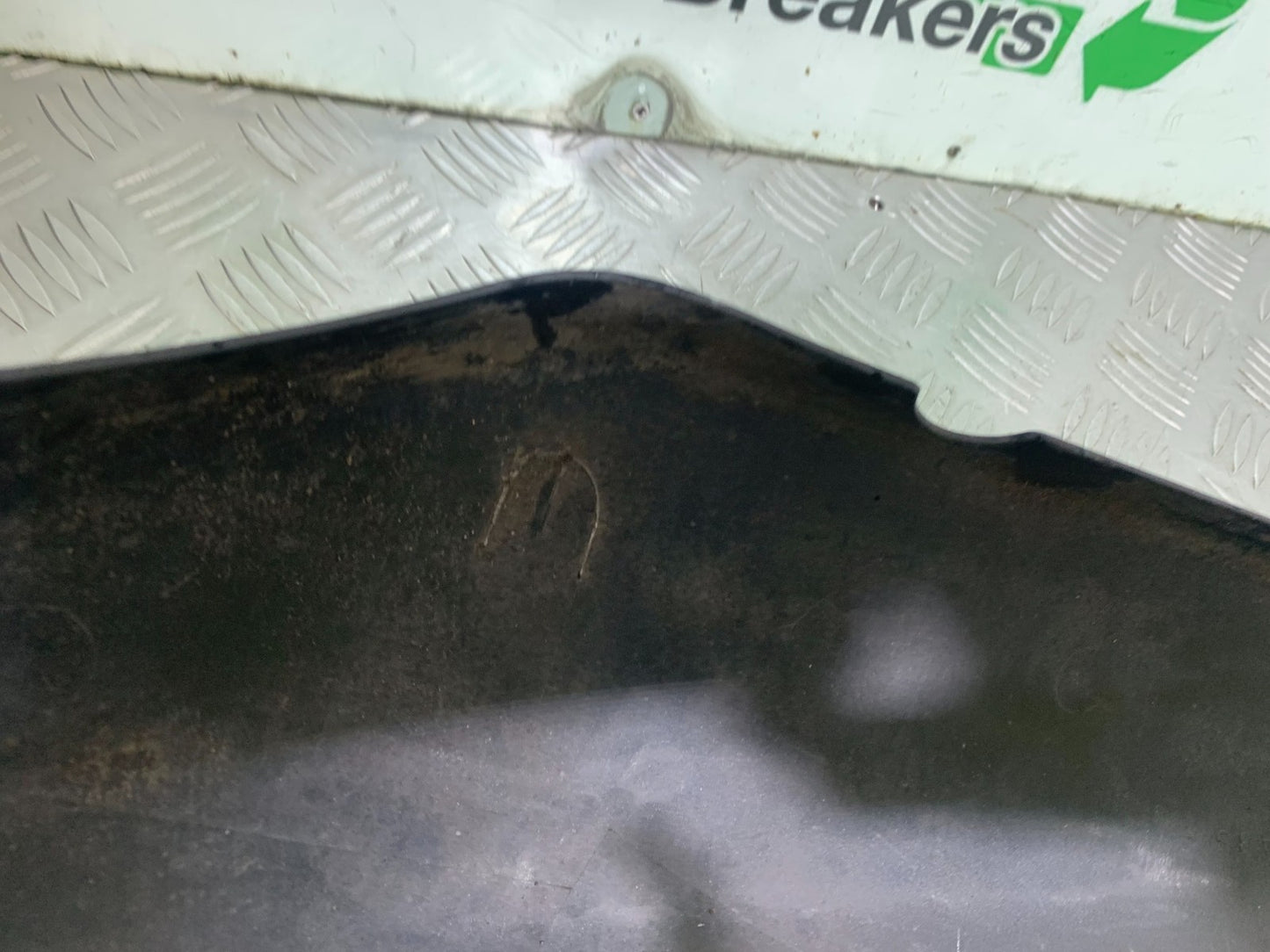 SUZUKI GSXR600 GSXR 600 SRAD LEFT SEAT PANEL   YEAR 1997-2000 (CMB1276)