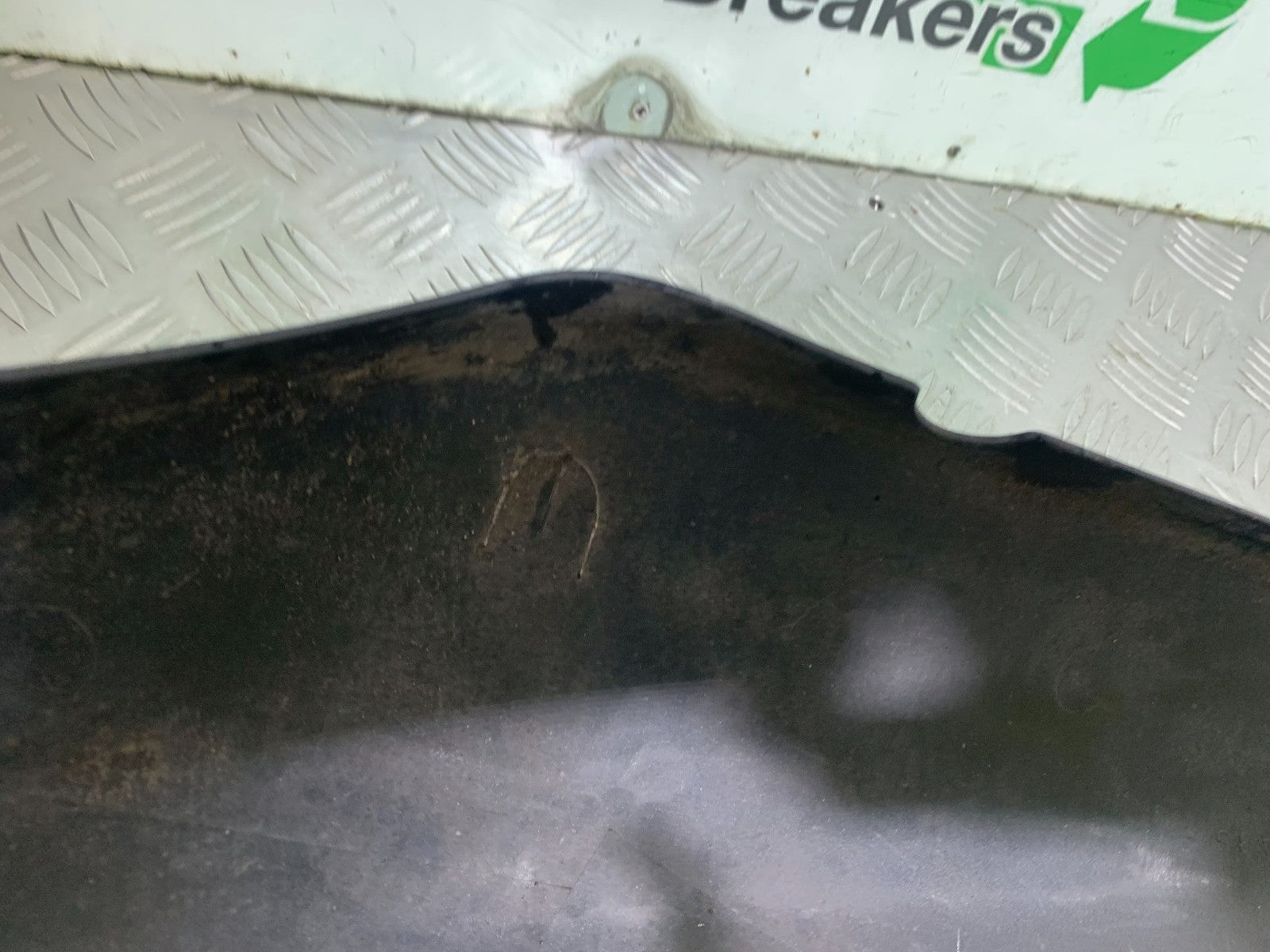 SUZUKI GSXR600 GSXR 600 SRAD LEFT SEAT PANEL   YEAR 1997-2000 (CMB1276)