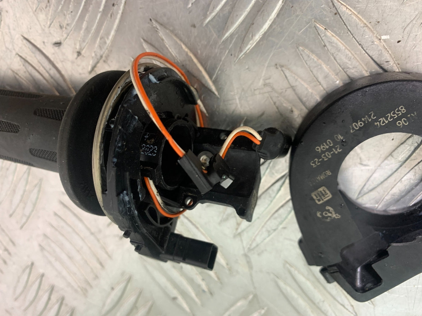 BMW M1000 R THROTTLE AND HOUSING  YEAR 2023-2024 (CMB1140)