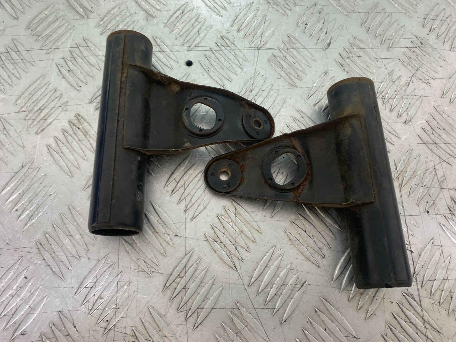 KAWASAKI GT550 GT 550 HEADLIGHT BRACKETS   YEAR 1989-1994
