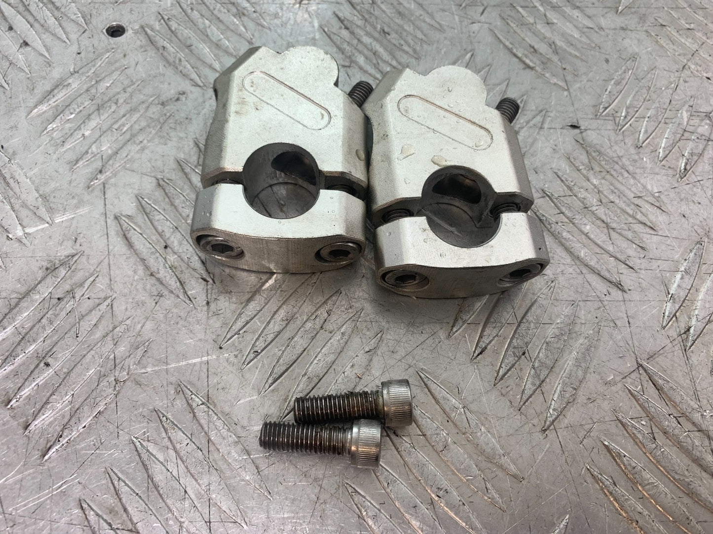 YAMAHA XJ900 XJ 900 DIVERSION HANDLEBAR RISERS    YEAR 1994-2002 (CMB1292)