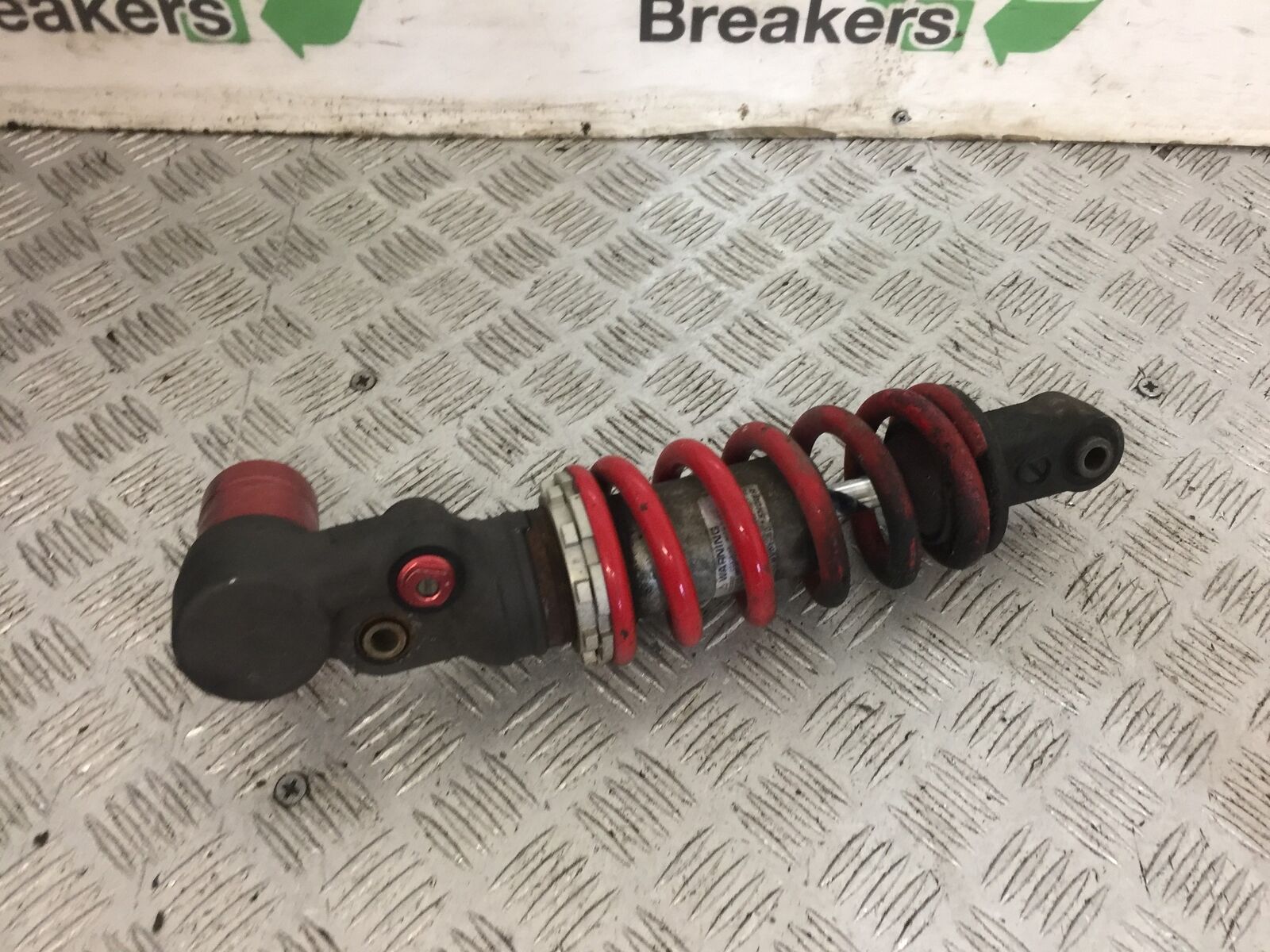 TRIUMPH 1050 SPEED TRIPLE REAR SHOCK  YEAR 2012-2015 (STOCK 752)