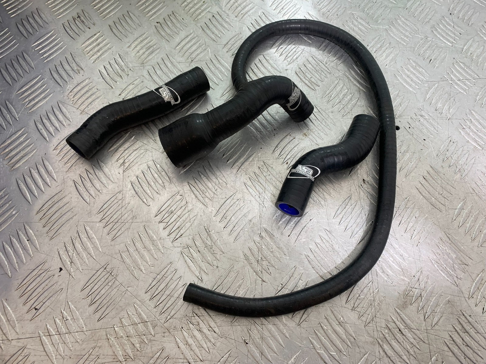TRIUMPH TROPHY 900 HOSES  YEAR 1991-95 (CMB1251)