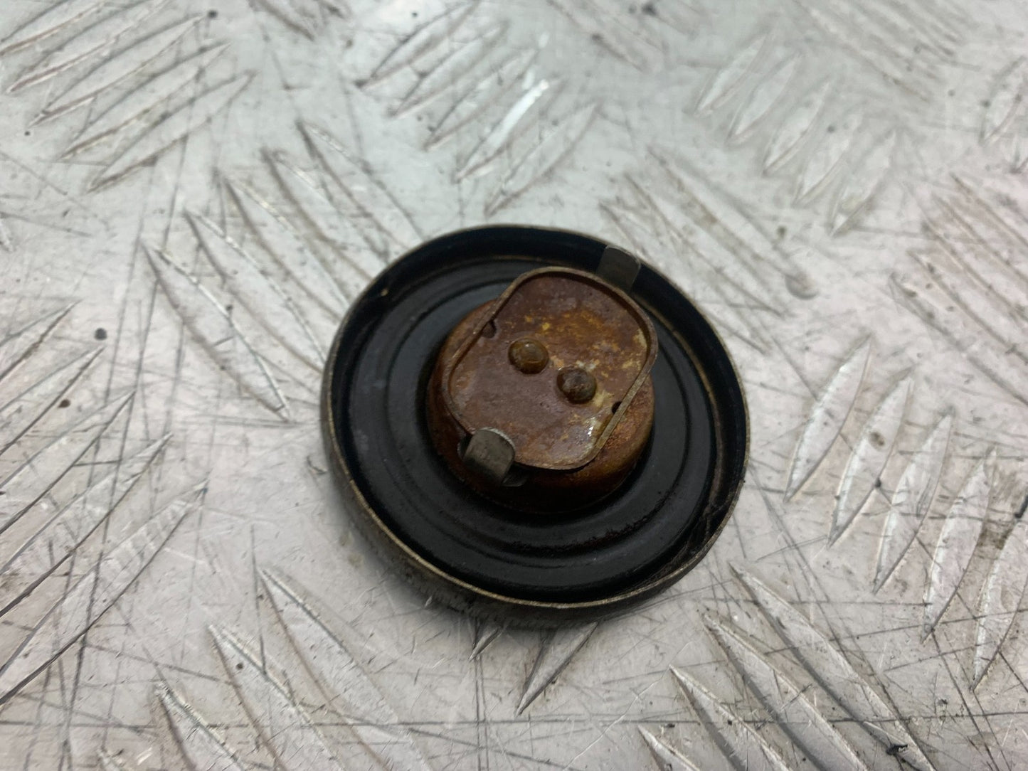 SUZUKI GP100 GP 100 PETROL CAP  YEAR 1978-1988 (CMB1259)