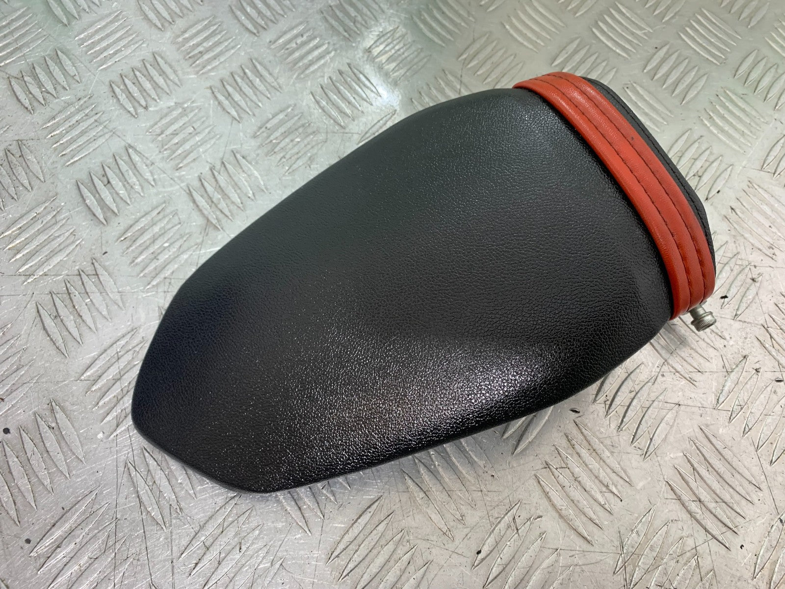 MV AGUSTA 800 F3 REAR SEAT YEAR 2017-2019 (CMB1227)