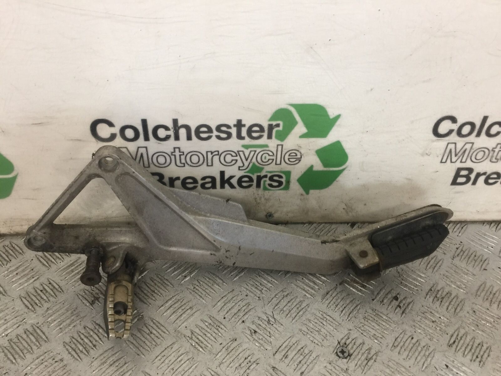 HONDA CB600 CB 600 HORNET LEFT HANGER  YEAR 1999-02 (STOCK 865)