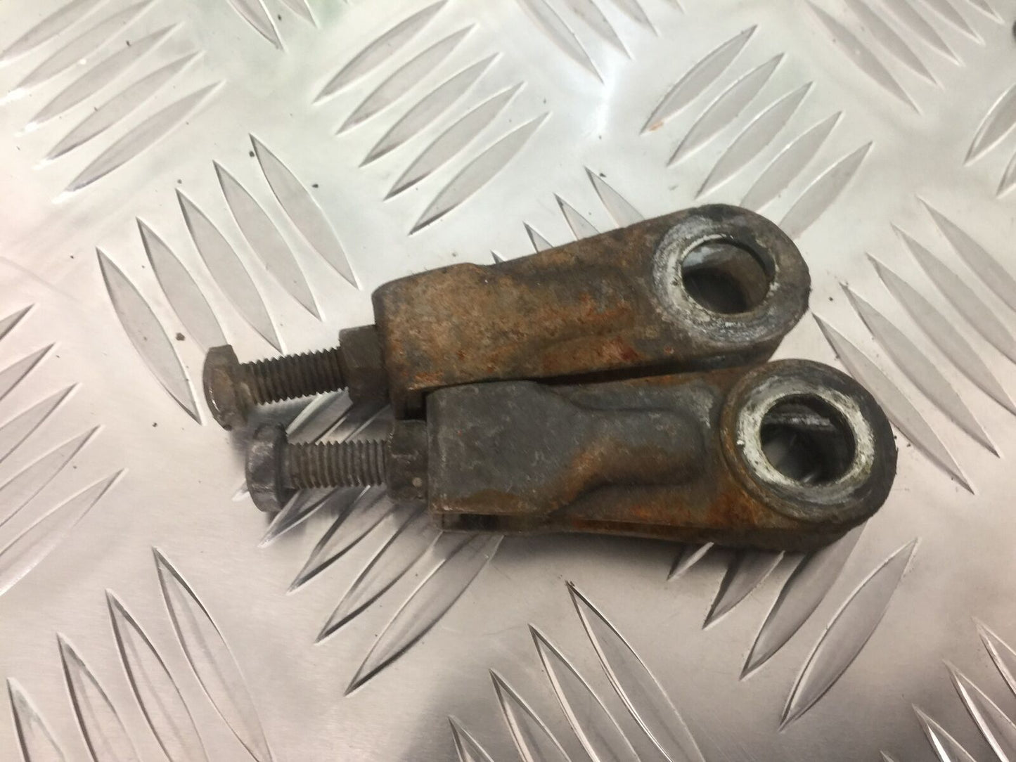MUTT MONGREL 125 CHAIN ADJUSTERS  YEAR 2016-2020 (STOCK 910)
