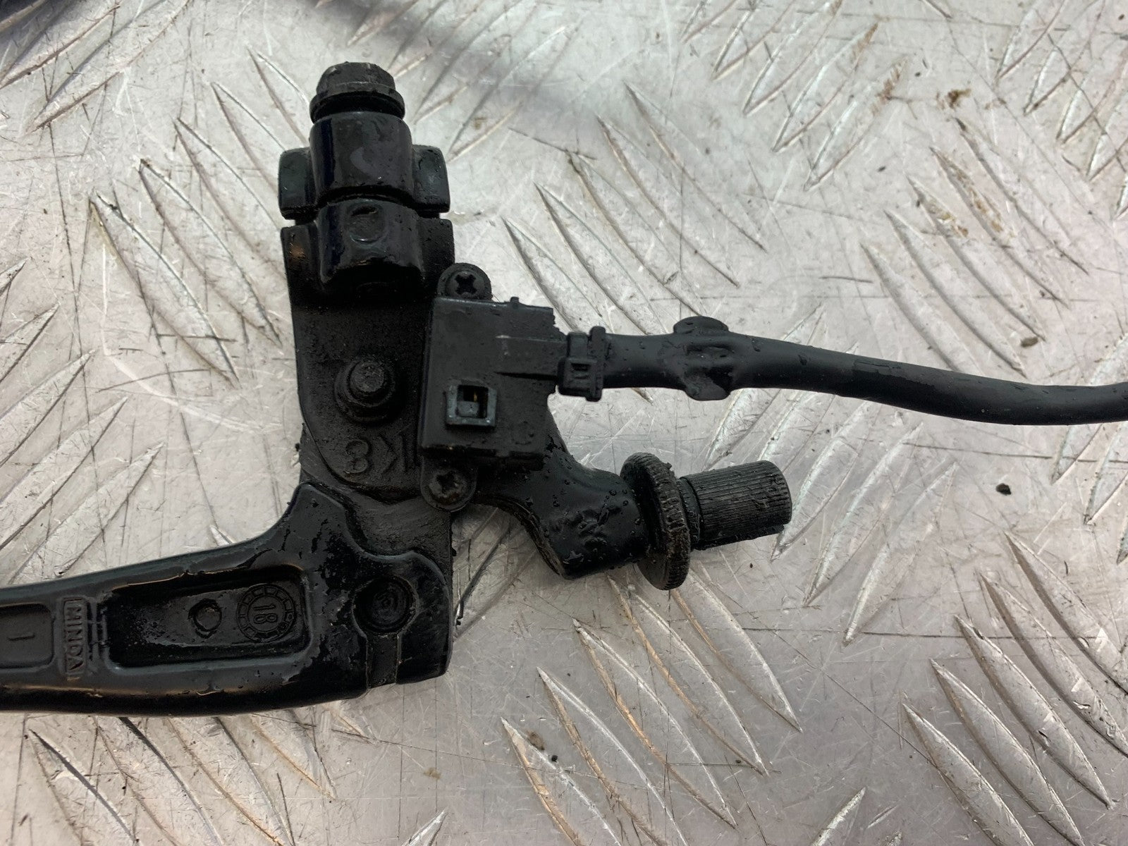 KTM RC125 RC 125 CLUTCH LEVER AND BRACKET YEAR 2017-2022 (CMB 1244)