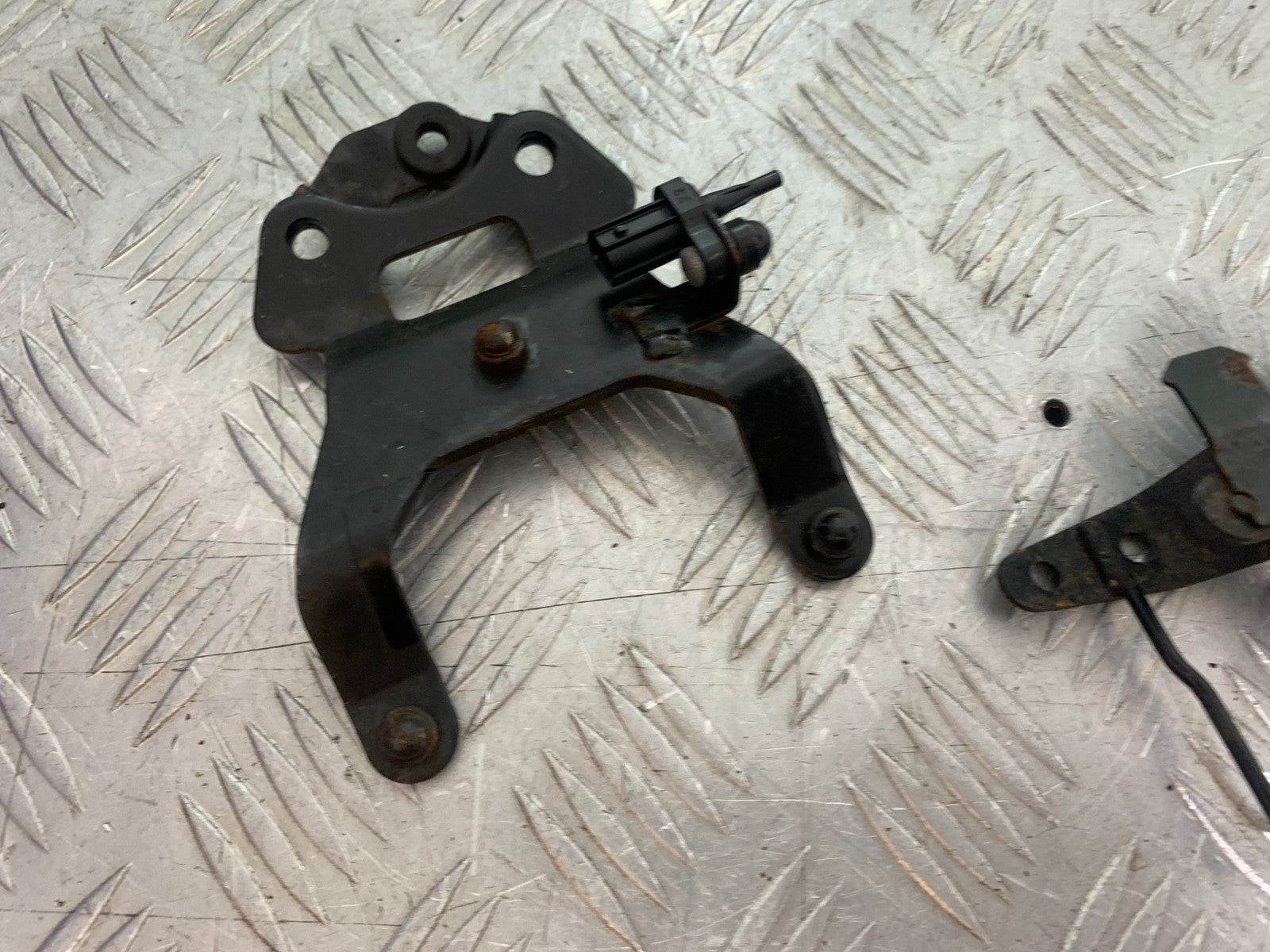 YAMAHA XVS 1300 MIDNIGHT STAR FRAME BRACKETS  YEAR 2007-16 (CMB1200)