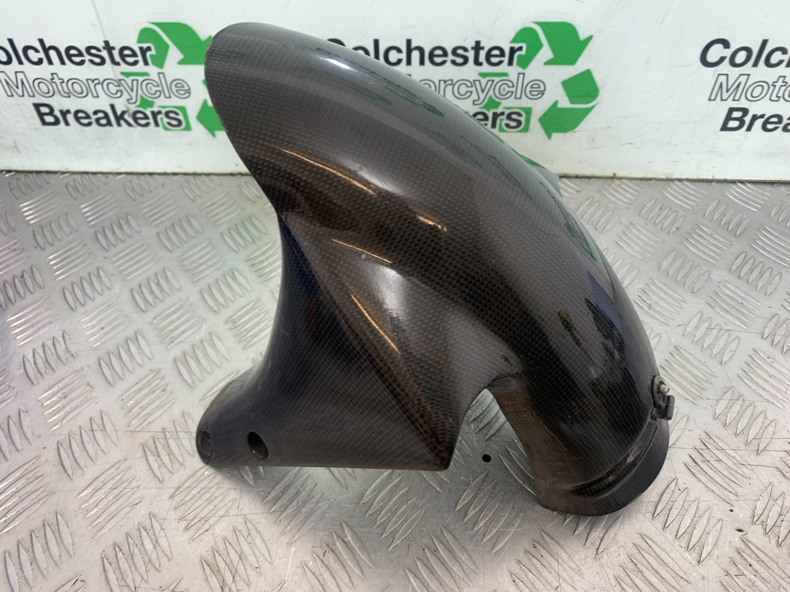 DUCATI 996 SPS 748 916 998 CARBON FRONT MUDGUARD   1999-2000 (CMB1209)