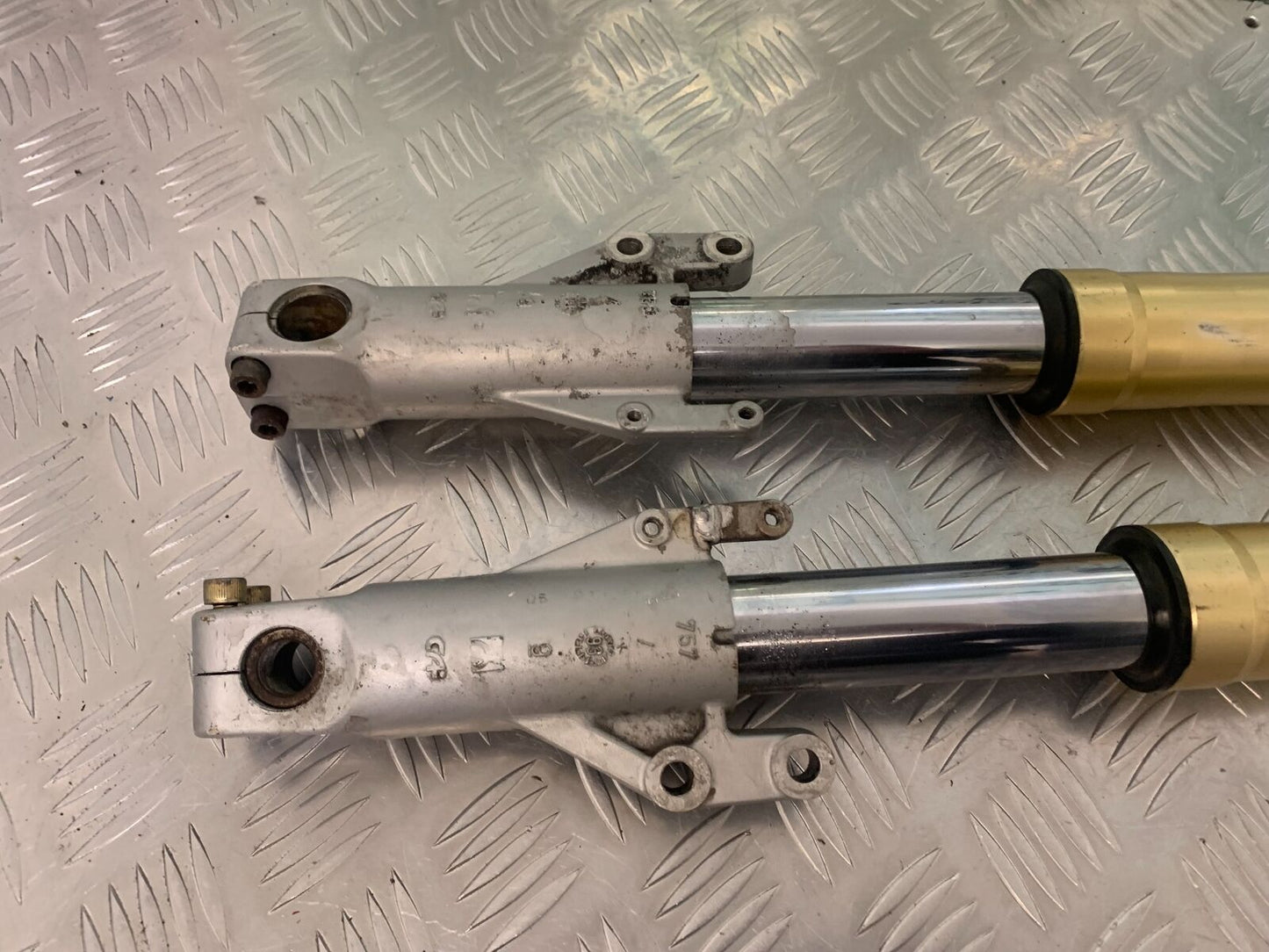 DUCATI 600ss 600 ss FORKS   YEAR 1991-98 (STOCK 987)