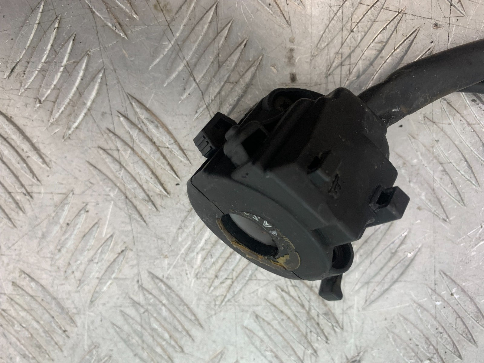HONDA CBR1000 rr FIREBLADE LEFT SWITCH GEAR 2012-2016 (CMB1280)